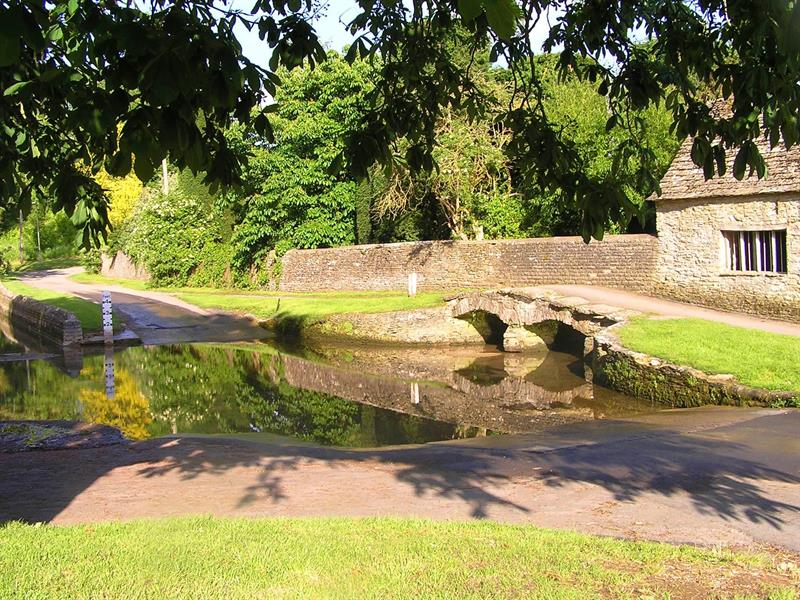 Pedestrian country pass over large stream