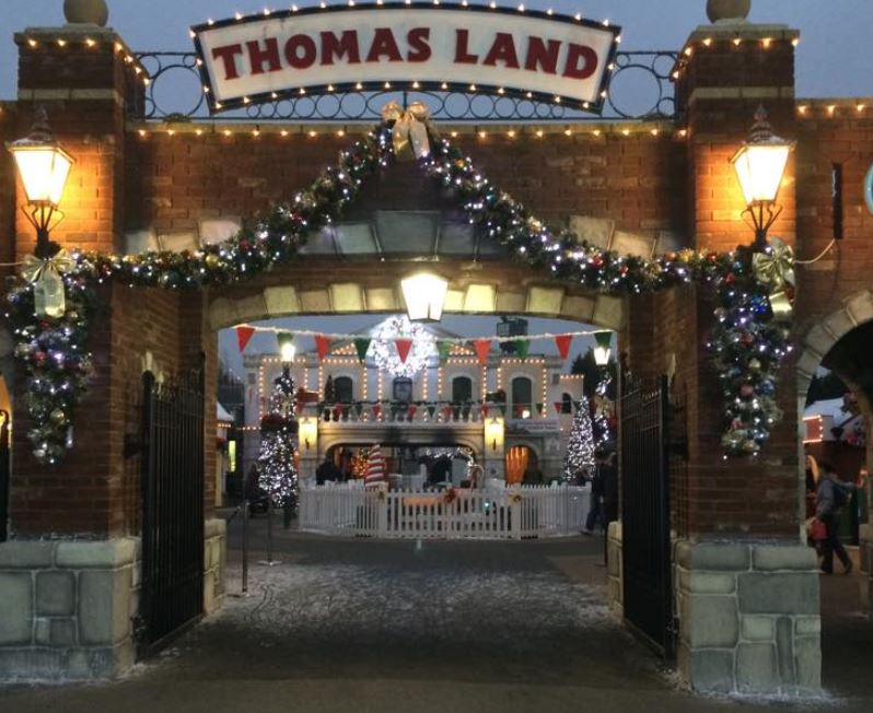 Front gates of Thomas Land looking in