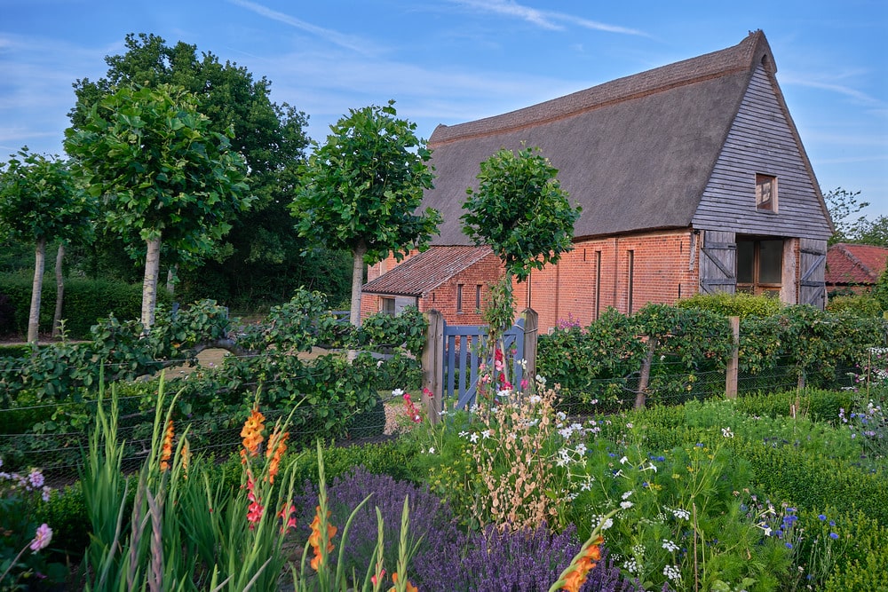 Scenic Garden of Barn Conversion - Hoste Barn, Nofolk