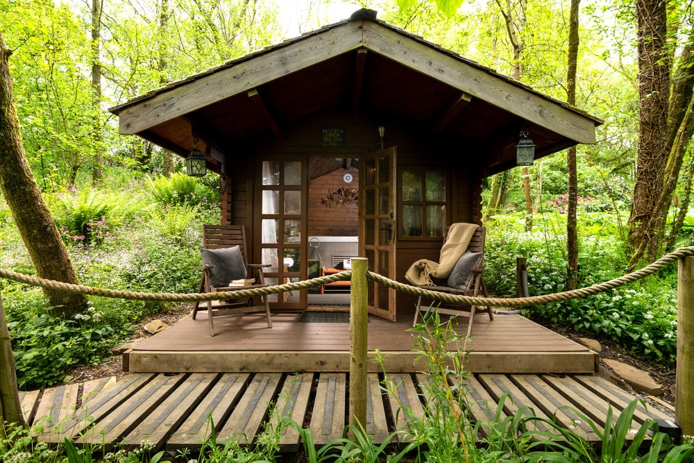 Hidden hot tub in the woods