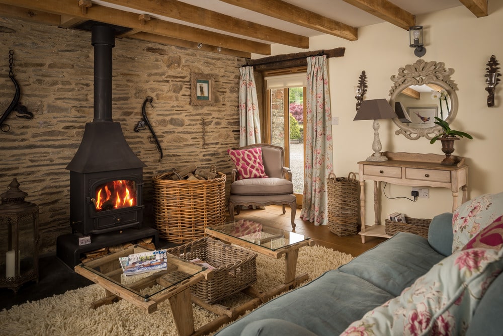 Cosy Log Fire in Cottage