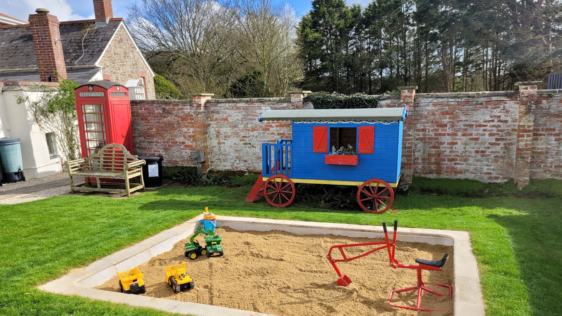 Sand pit at Broomhill Manor